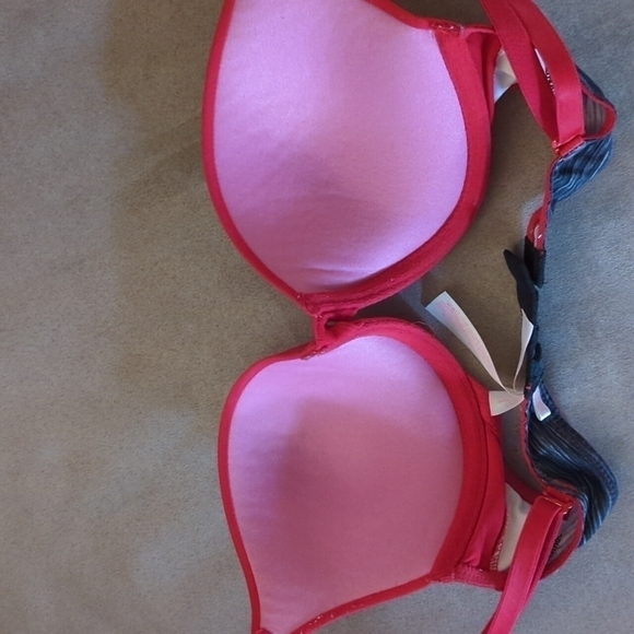 PINK Victoria's Secret Wear Everywhere Push- Up 32B Red - Picture 8 of 8